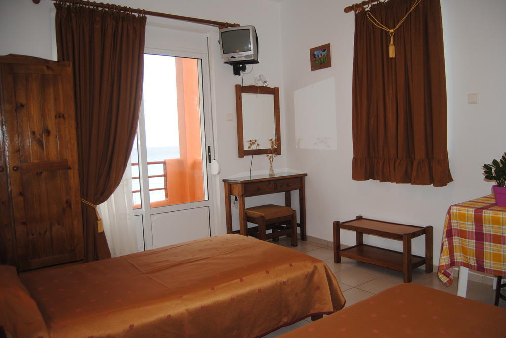 Maria Rooms Agia Ermioni Rom bilde